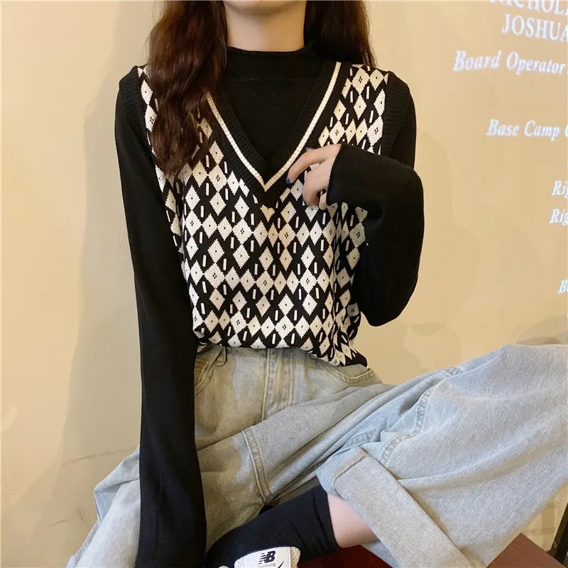 

Vintage Knitted Vests for Women Spring Loose Black White Plaid V-Neck Sleeveless Pullover Vest Female Waistcoat Chic Tops