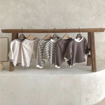 

2021 Autumn Baby Clothes Set Striped Cotton Long Sleeve Sweatshirt + Pants 2pcs Kids Casual Retro Clothing Suit For Boys Girls