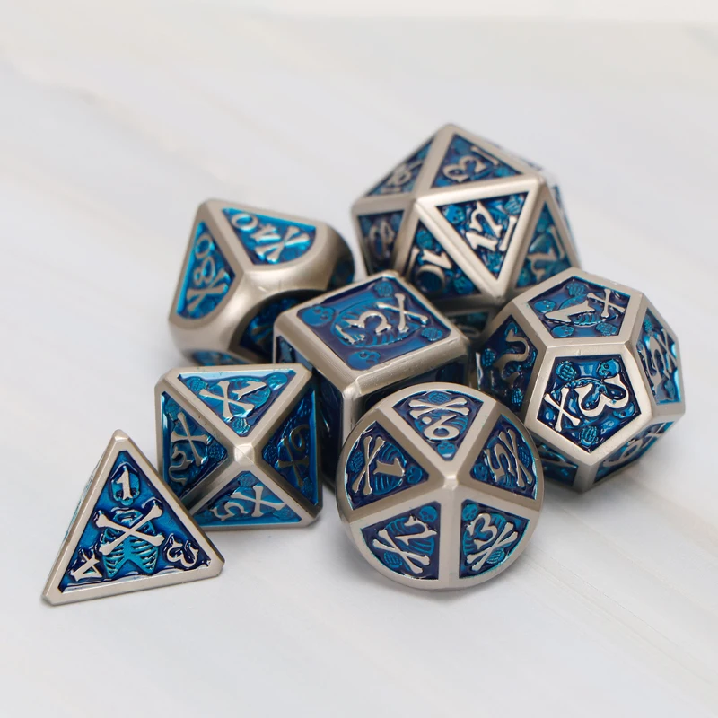 

Металлические игральные кости Dnd комплект D и D череп D & D Подземелья и Драконы DNF d & F ролевой игры MTG синий ролевые игры подарок 7 шт. D20 D12 D10 D8 D6 D4