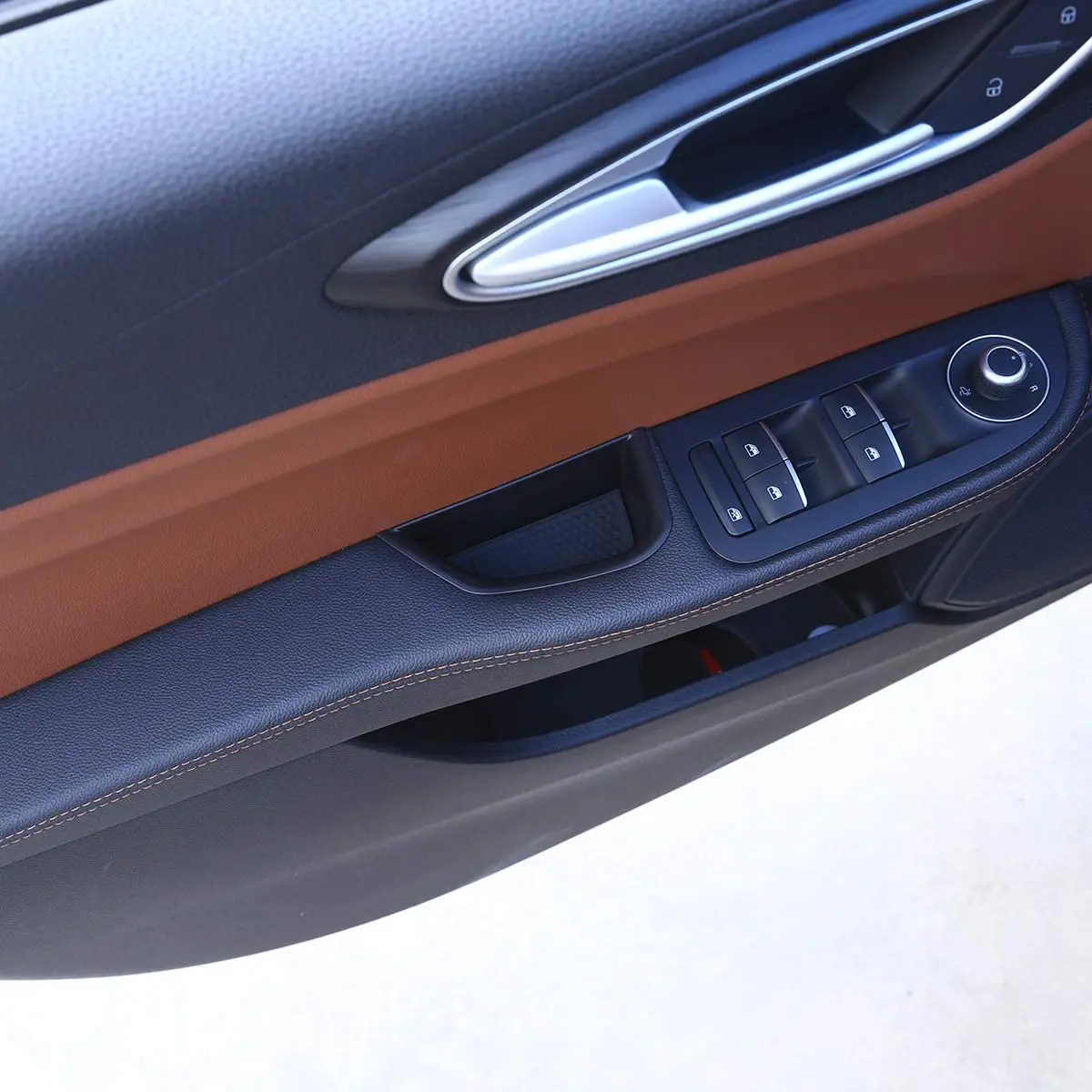 

Car Interior Front Door Handle Storage Box Phone Tray Door Back Organizers for Alfa Romeo Giulia 2017-2021 Car Accessories