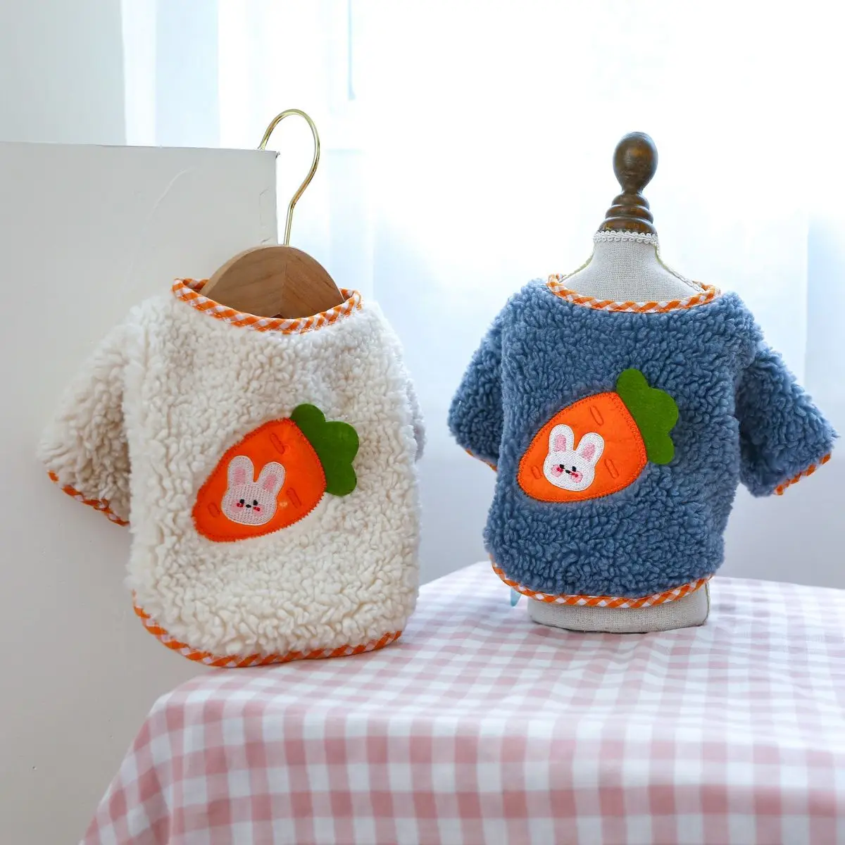 

[2021 Hot Sale]Cute furry carrot rabbit pet clothes Teddy Bichon Hiromi VIP cats dogs autumn and winter warm sweater