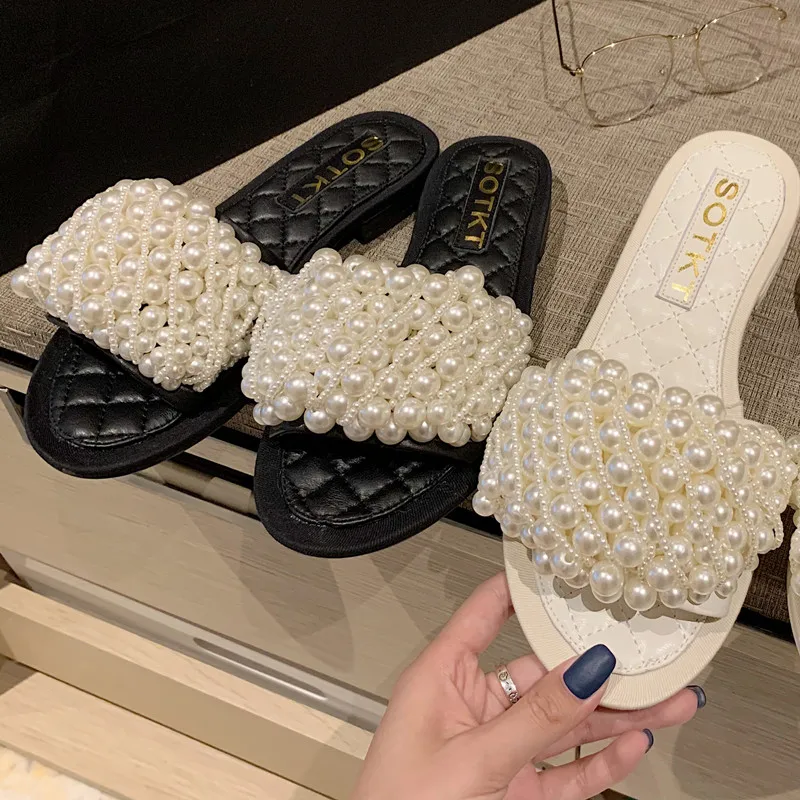 

Retro pearl flat-bottom flat-heeled flip flops women's outer wear sandals leather all-match 2021 summer slippers women
