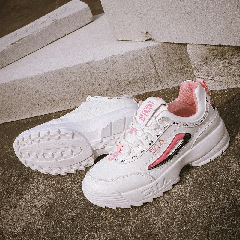 

Женские кроссовки из микрофибры, на шнуровке, с круглым носком