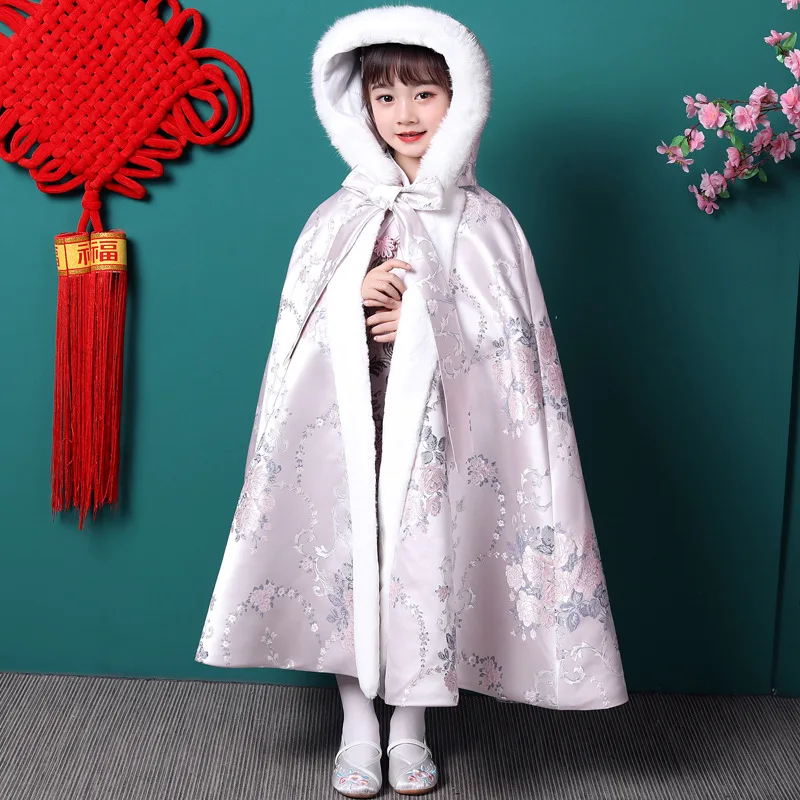 

Autumn And Winter Girls' Hanfu Cape New Chinese Style Embroidered Long Cloak Thickened Warm New Year's Clothing Party Wear