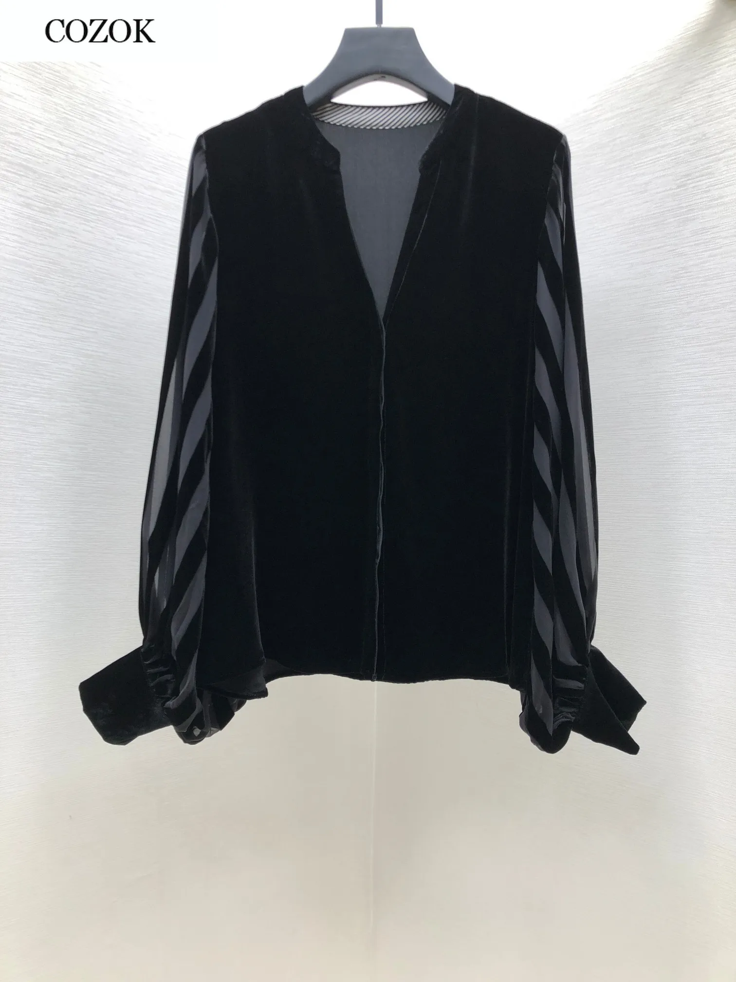 

2021 new women fashion long-sleeved sexy silk velvet V-neck shirt