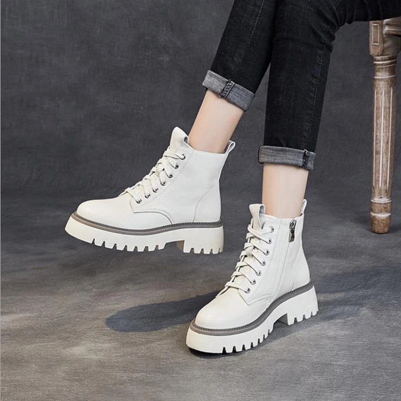 

2020 Autumn New Arrival Woman Martin Boots Lace Up Thick Bottom Black Boots