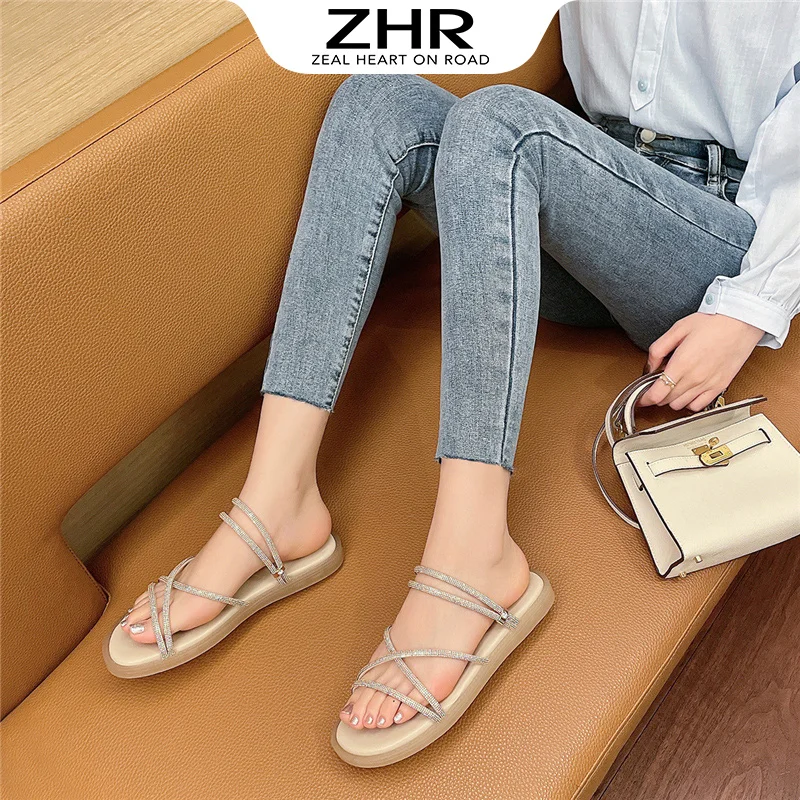 2021 Women Sandals Summer New Sparkly Rhinestone Thin Belt Flat Flip Flops Classic Open Toe Comfortable Slides Fashion Footwear