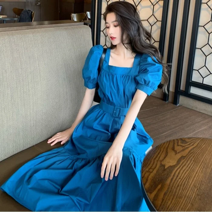 Женское летнее платье выше колена длинное белое в стиле ретро с квадратным