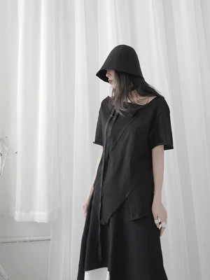 Женская футболка Yamamoto Однотонная с коротким рукавом необычного дизайна модель