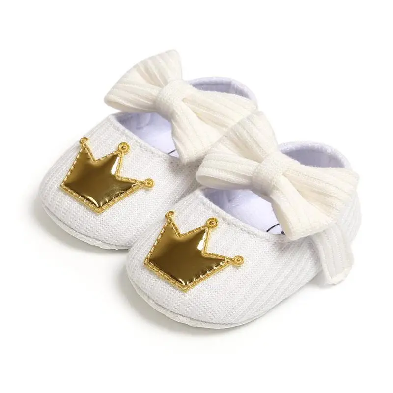 Для тех кто только начинает ходить новая одежда для малышек детская обувь