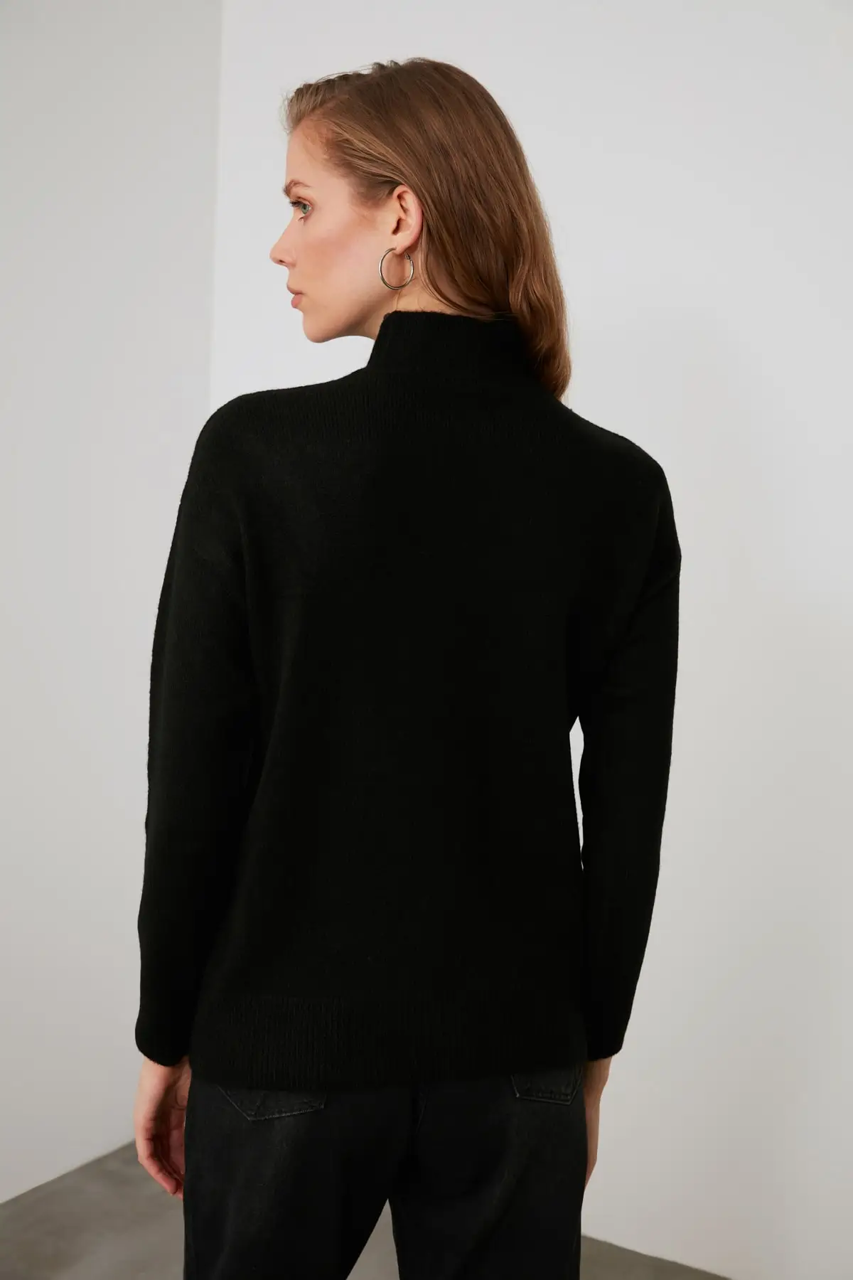 

Trendyol Upright Collar Knitwear Sweater TWOAW21KZ2207