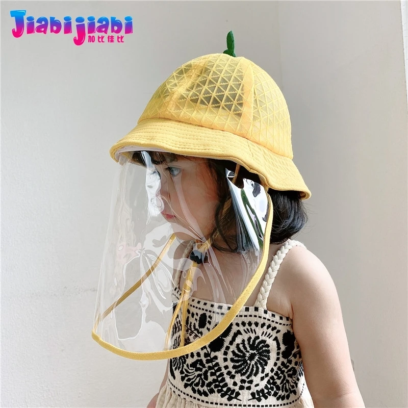 Детская шапка маска для мальчиков и девочек защитная пластиковая козырек лица