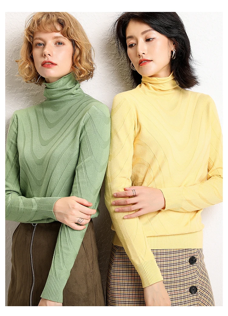 Свитер женский шерстяной с воротником-хомутом Осень-зима 2020 | Женская одежда