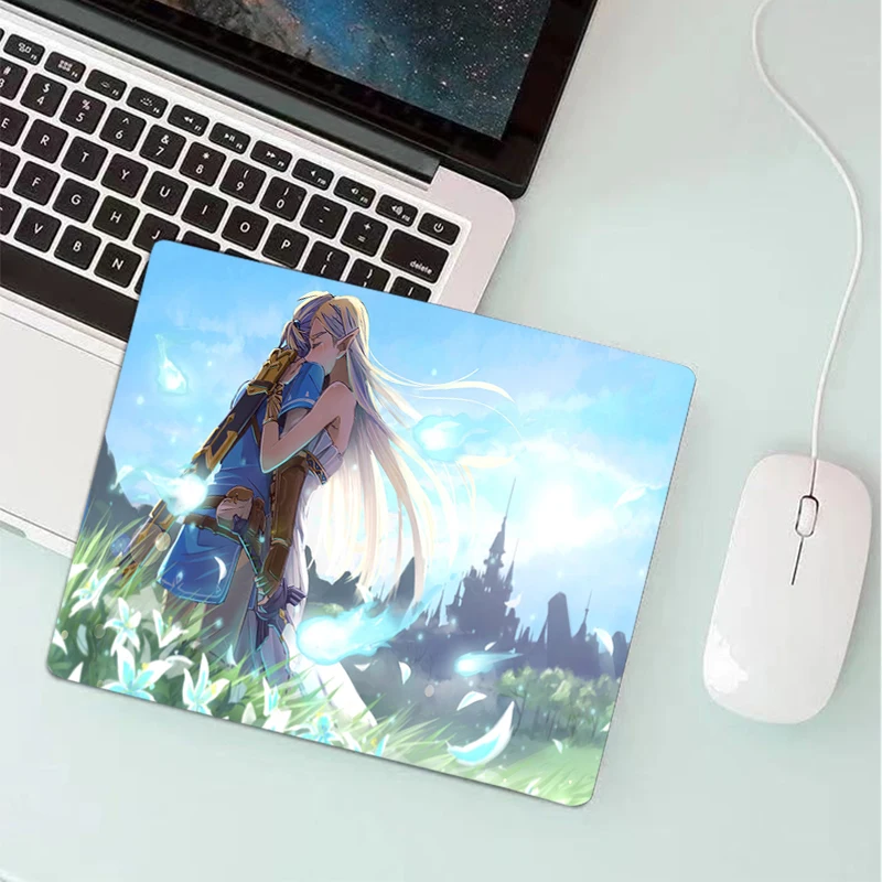 

Zelda Computer Laptop Gamer Keyboard Mousepad Gaming Accessories Small 18x22cm Deak Mat PC CS GO Carpet notebook Mouse Pad