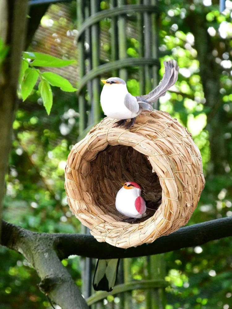 

Durable Straw Bird Nest Parakeet Breeding Nest Haulm Bamboo Birdhouse Halm Nesting Hut Small, Medium Garden Bird House Bird Nest