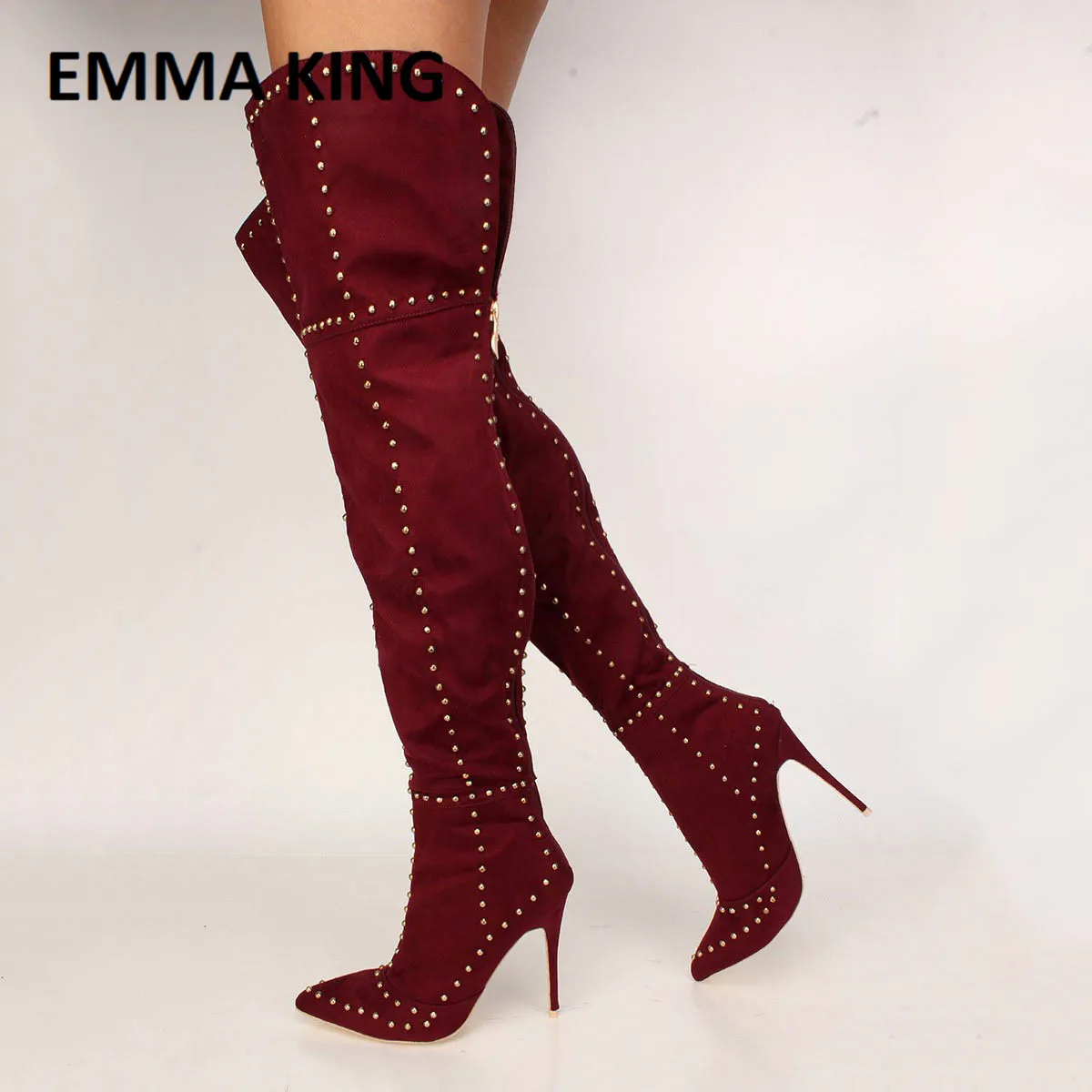 Emma king/замшевые сапоги до бедра с шипами и острым носком; зеленые сапоги выше колена; пикантные женские сапоги до бедра; сезон осень-зима;