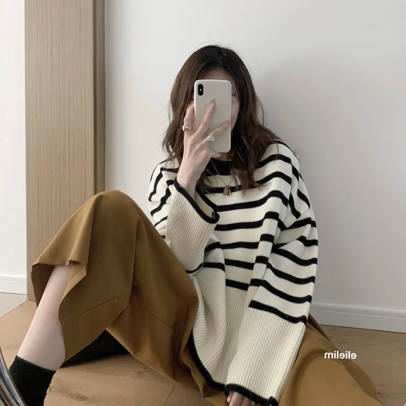 

Retro Black And White Striped Sweater Women Autumn Winter Side Split Loose Knitted Pullover Women Jumper