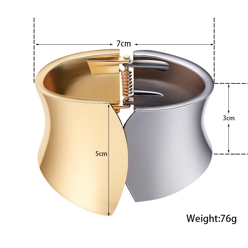 

Lady Bracelet Exquisite Model Show The Same Fashion Top Class Bracelet In Europe and America