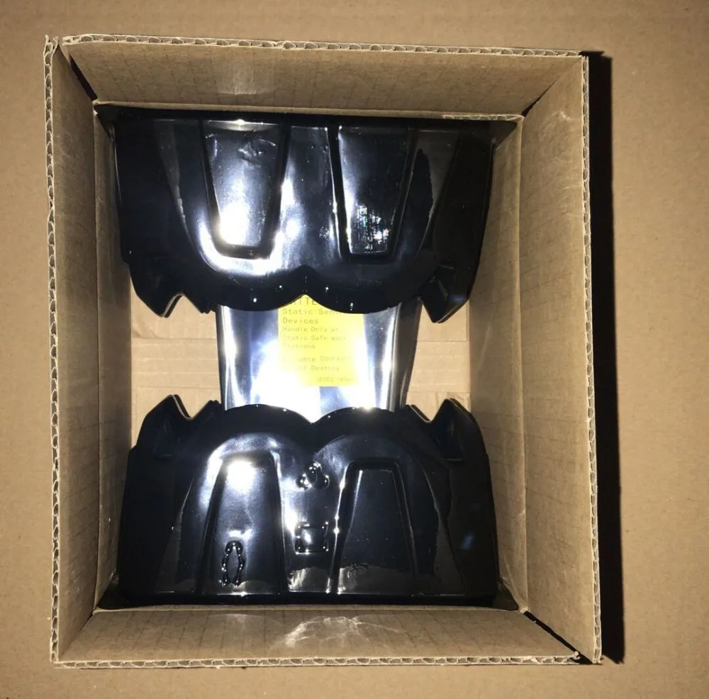 

V4-D26FXL-3200 005051740 005051739 005052377 005052378 3200 ГБ 6 ГБ SAS 2,5 дюйма SSD