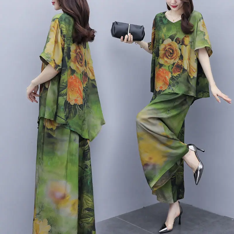 Костюм женский из двух предметов зеленый костюм вискозы с принтом топ круглым