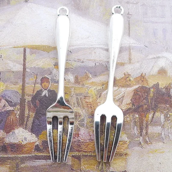 

Расходные материалы для изготовления ювелирных изделий 2 шт. 67x13 мм старинное серебро Цвет вилка подвески