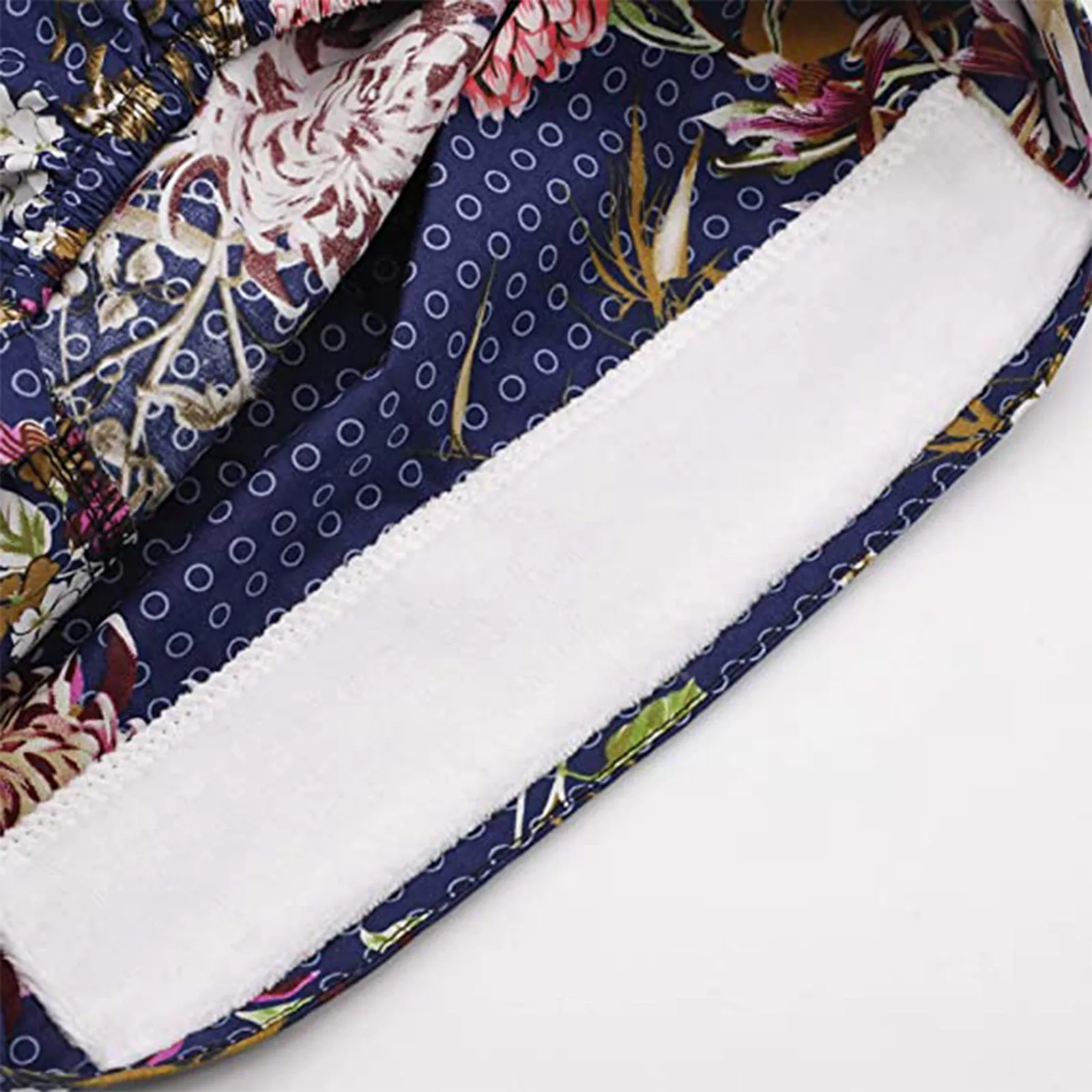 

Hats For Women Men Fashion Print Paisley With Buttons Scrubs Cap Wtih Ponytail Holder Ties Protect Ears Work Bouffant Caps 2021