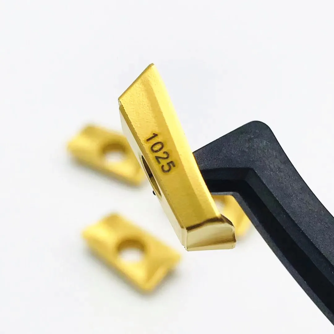 Рисунок 6 - Токарный инструмент R390 170408 м PM1025