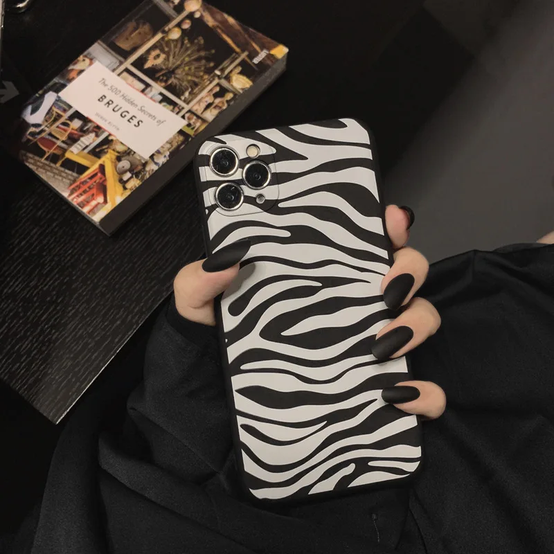 

Lacquered Black Zebra Pattern Case Cover For iPhone 12 Pro 12 Mini 11 Pro Max SE 2020 7 8 7Plus 8Plus XR X XS MAX