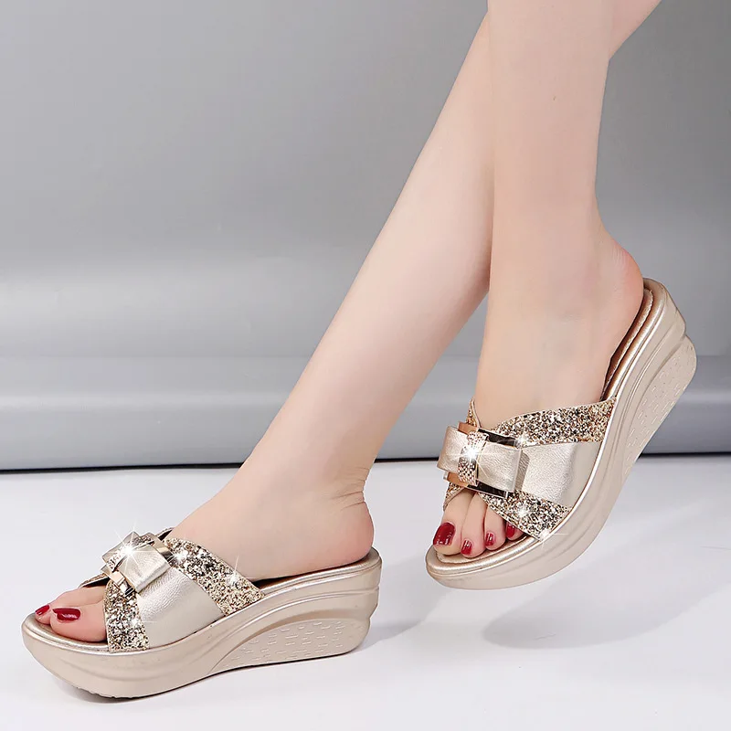 

Akexiya 2021 Summer Women's Fashion Slippers Women Open-toed Slippers Light Flat Heel Women's Shoes Comfortable Wedge Sandals