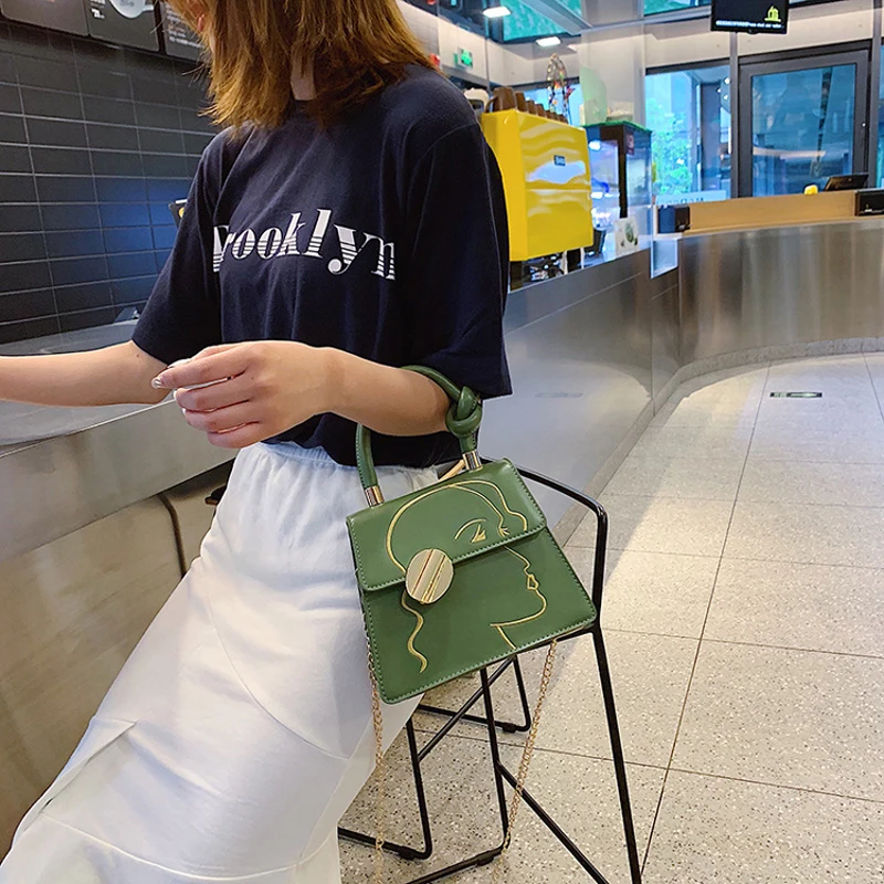 Casual Metal Chains Crossbody Bag Women Mini Shoulder Messenger Bag Hasp Small Female Handbags and Flap Evening Clutch Bags