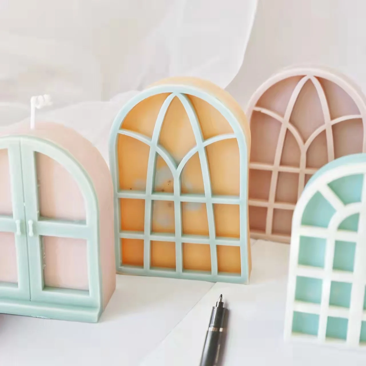 

Fancy Candle Silicone Mold Home Decoration Multi-cell Window Aroma Candle Mold Handmade Diy Silicone Mold Bear Candle Mold