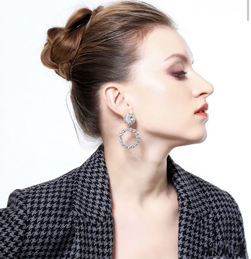 

Big Circle Hollow Hoop Earrings Pearls Shiny Crystal Gems Dangle Earrings For Women 2021 Fashion Trend Accessories Party