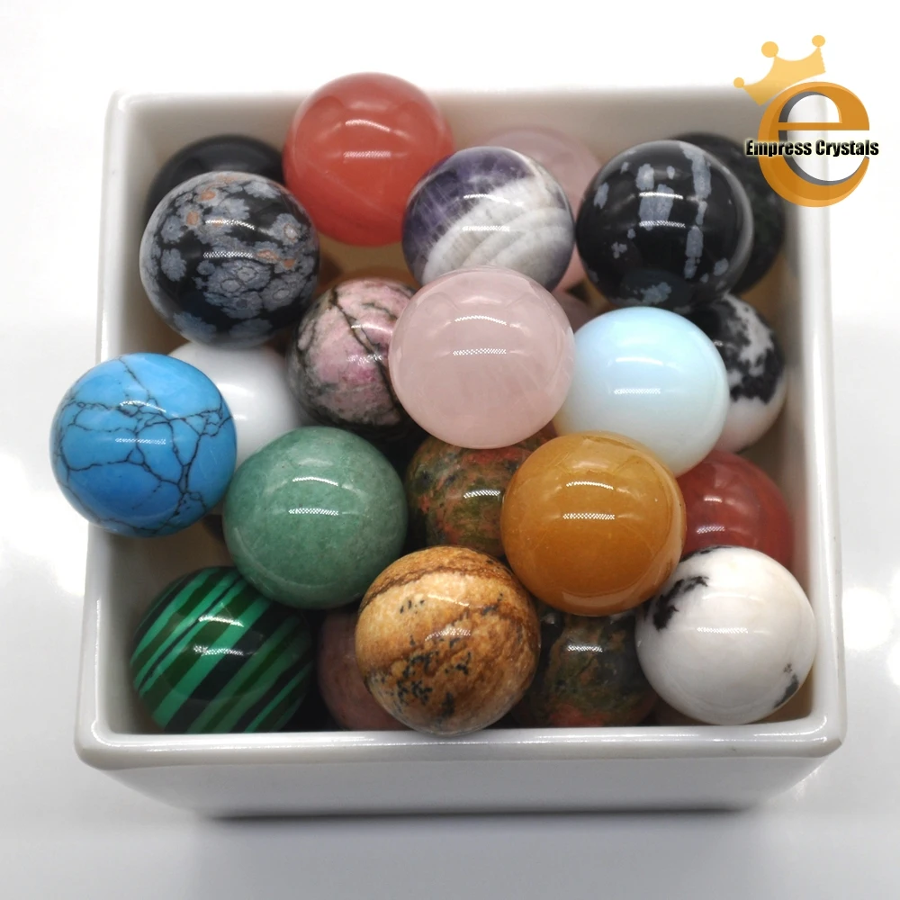 Драгоценный камень из натурального кварца круглые шарики с кристаллами целебный