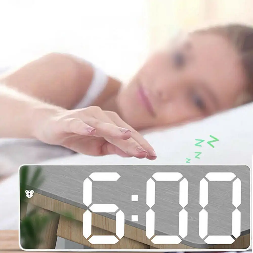 

Reloj de despertador con efecto espejo y luz LED Digital,