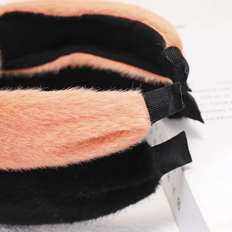 

INS 2020 Autumn Fashion fur rabbit hair knotted hair accessories solid color hair headband Korean style cute soft hair ornaments