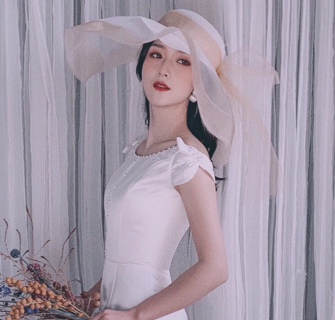 

Large Layers Mesh Wedding Hat Women Brimed Bucket Hat Spring Summer Travel Fashion Show Ladies Elegant Bowknot Gauze Fedora 2020