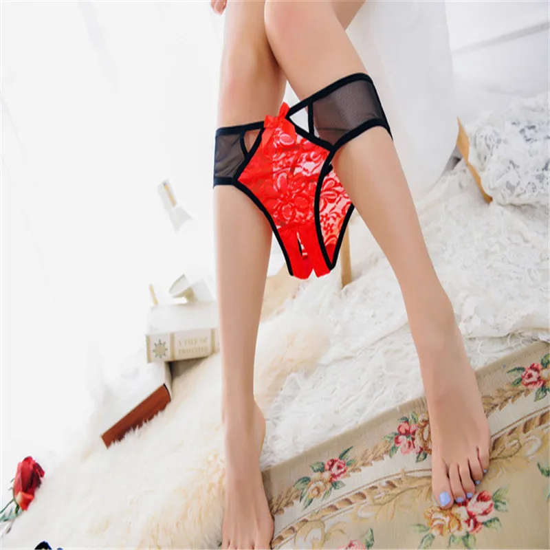 Трусики-стринги женские кружевные с вышивкой