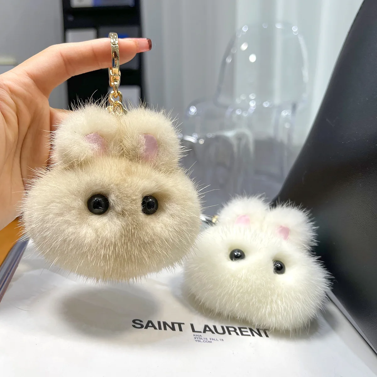 

Брелок-подвеска из натурального меха норки в виде кролика