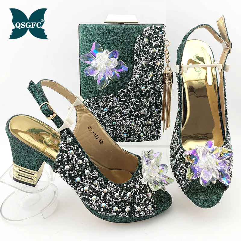Итальянская женская обувь и сумочка темно зеленого цвета украшенные стразами