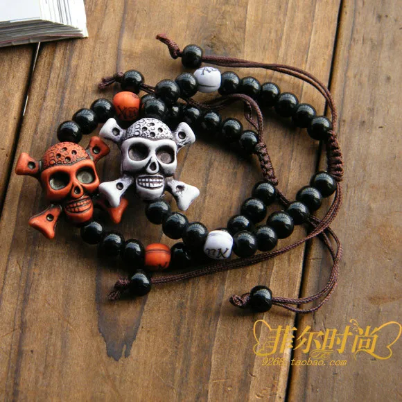 Подарок на Хэллоуин браслет с бусинами в виде пиратского черепа украшения