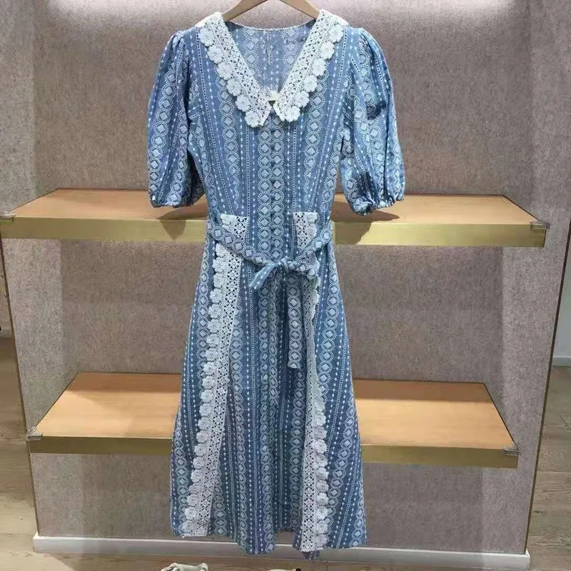 

Ladies Vintage Summer V-Neck Puff Sleeve Lace Embroidery Spliced Dress High Version Ladies Slim New Fashion Designed Dress ML176