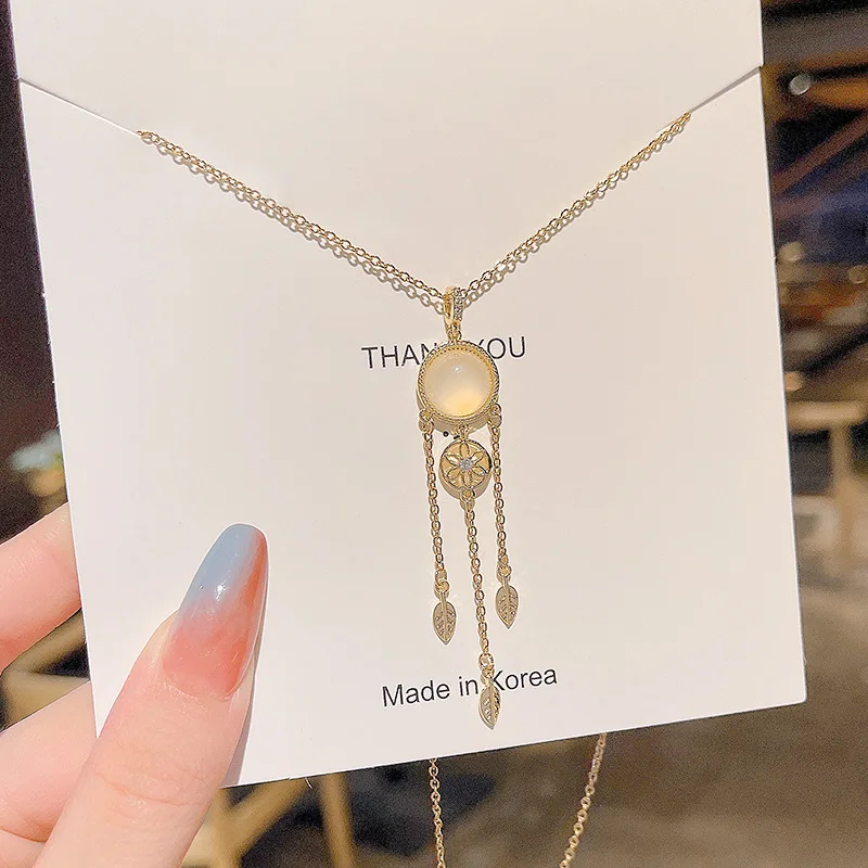 

Opal Tassel Leaf Pendant Titanium Steel Necklace Women European and American Retro Simple Clavicle Chain