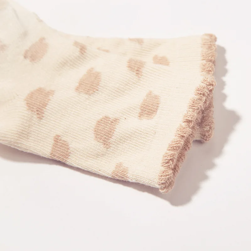 Носки для новорожденных хлопковые с жаккардовым рисунком на осень и зиму W001 |