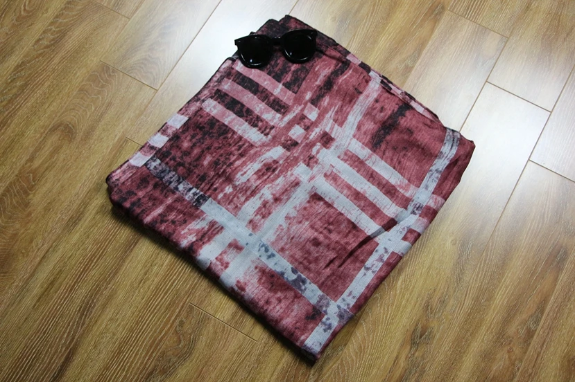 

Fashion Red wine stripe Women's long scarf Thin section office Keep warm Big shawl Clothing accessories