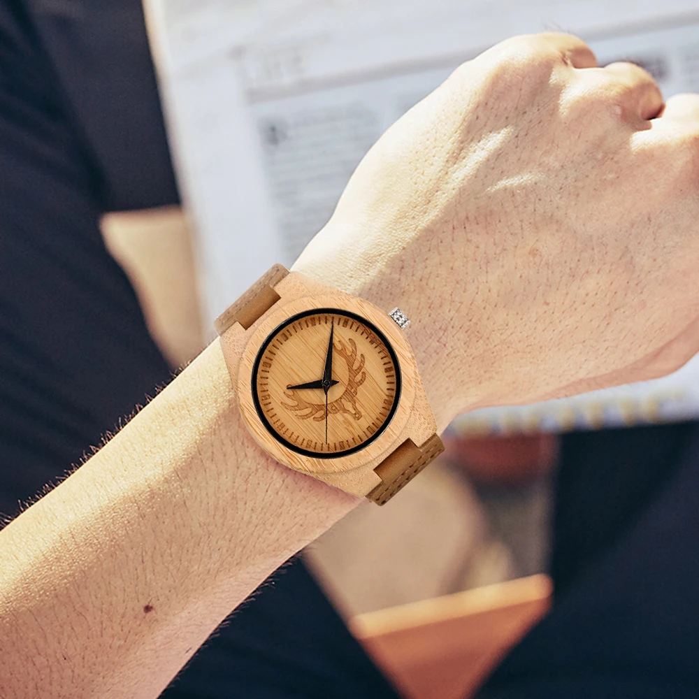 Часы наручные мужские с деревянным ремешком ВИНТАЖНЫЕ КВАРЦЕВЫЕ рисунком оленя