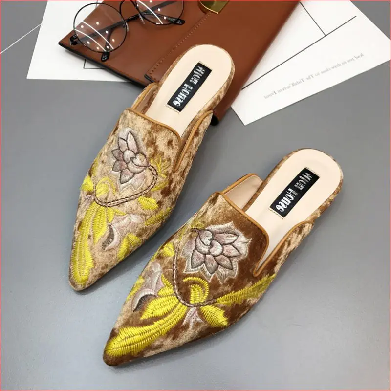 gold velvet mules shoes women embroidery flower slippers pointed toe flock flat moccasins embroider floral loafers flats 2019 | Обувь