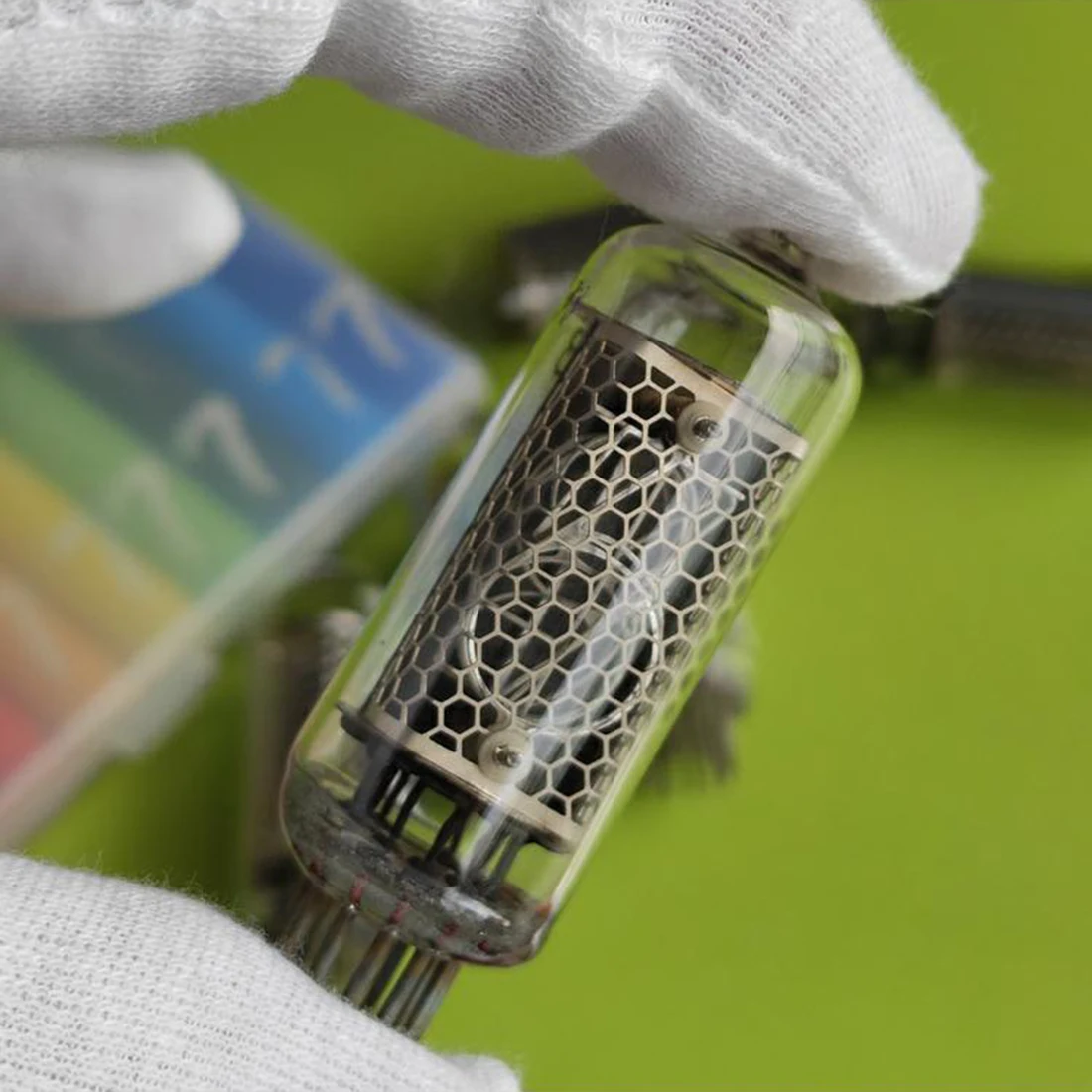 

Лидер продаж, электронная вакуумная трубка "сделай сам", светящаяся трубка в 8, базовая модель часов, обучающая игрушка, подарок для детей и в...