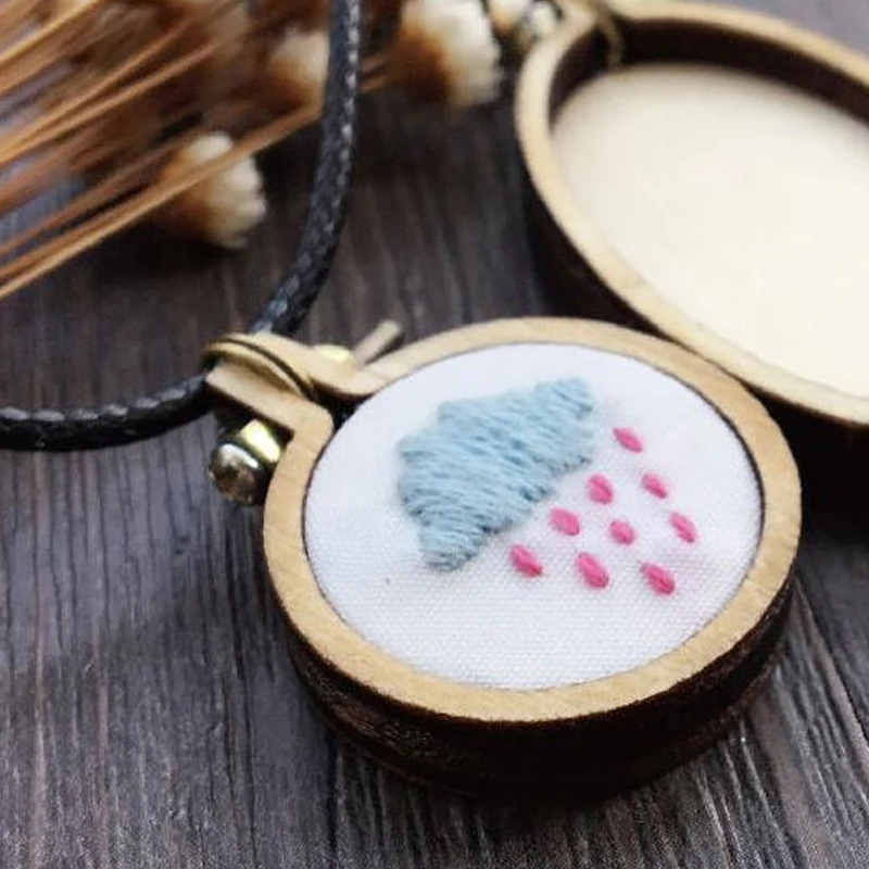 

Mini Embroidery Hoop Wooden Embroidery Frame Small Hand Stitching Hoop Cross Framing Hoop Wood Earring DIY Gift