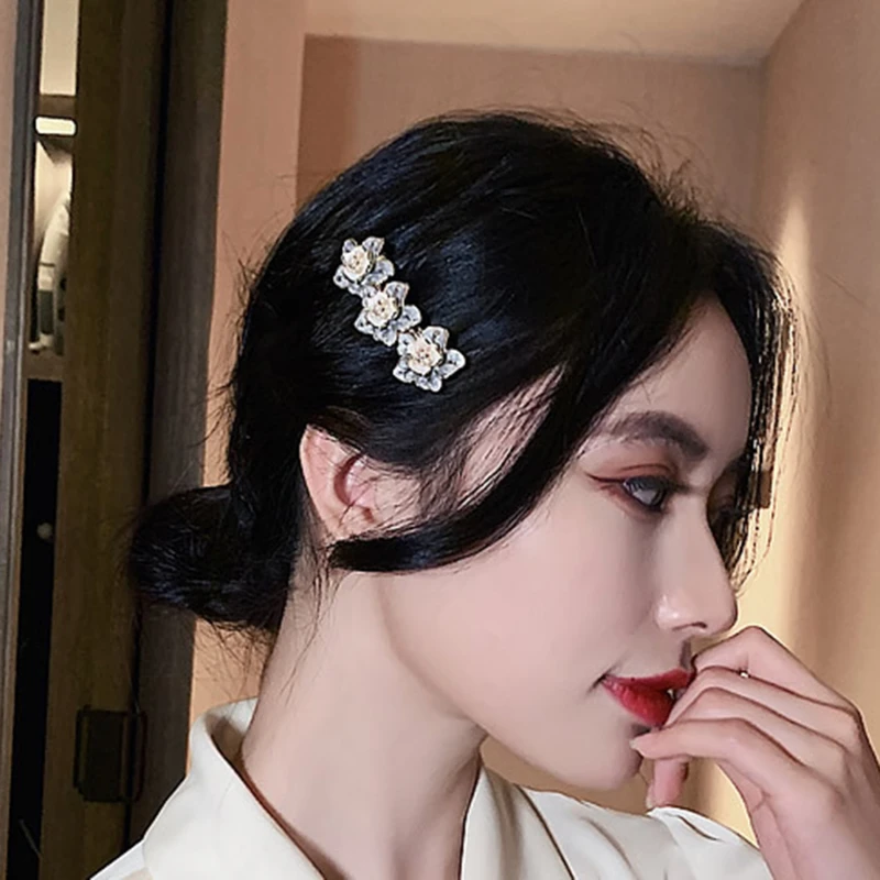 

Korean Women New Fashion Hairpins Blue Petal Imitation Pearl Flower Hair Grips Hair Clips For Girls Hair Accessories Hairpin