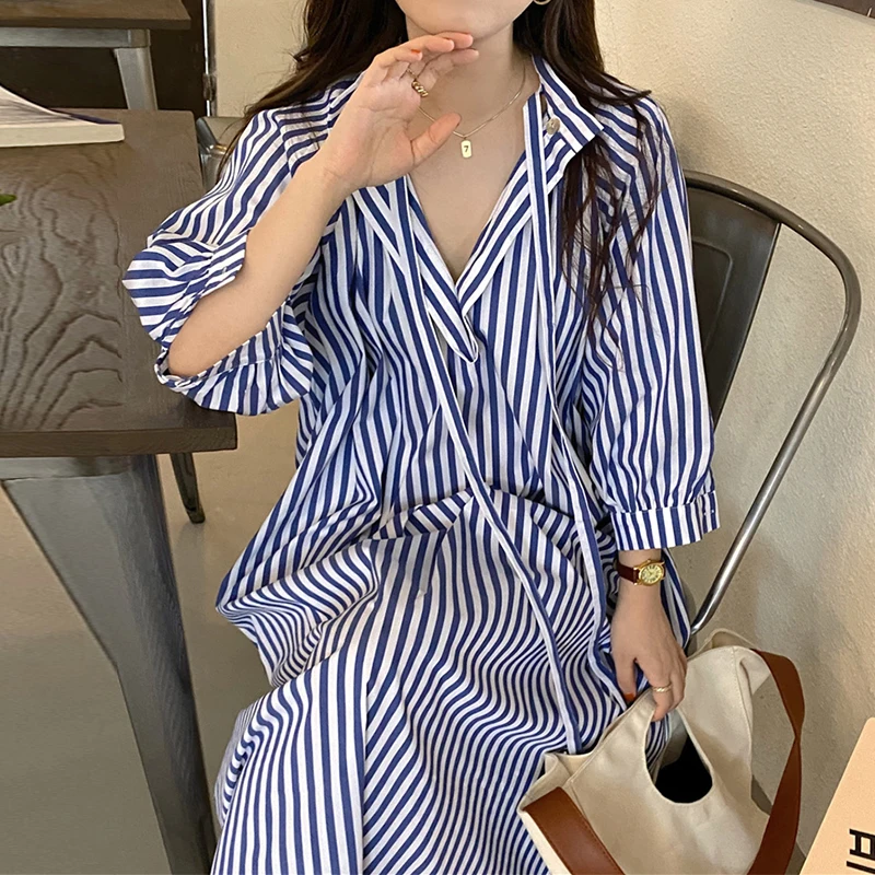 

Women Dress Wind Lapel Tie With Crash Stripes Design 2021 Summer Fashion Lazy Loose Casual Bubble Sleeve Shirt Dresses